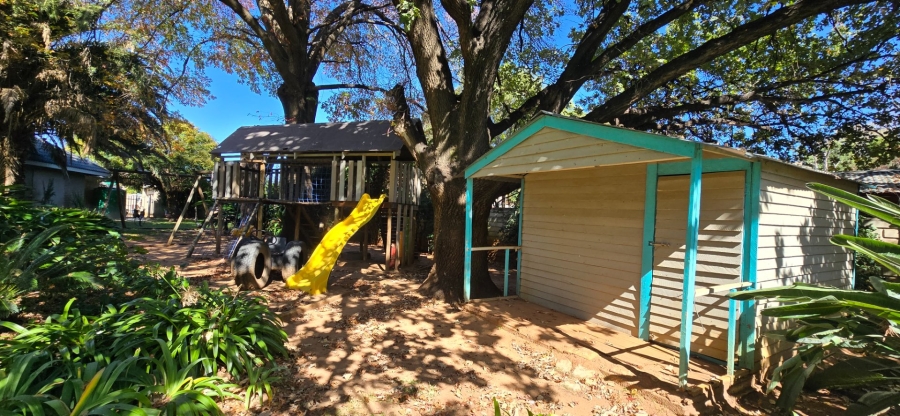 5 Bedroom Property for Sale in Stilfontein Ext 4 North West